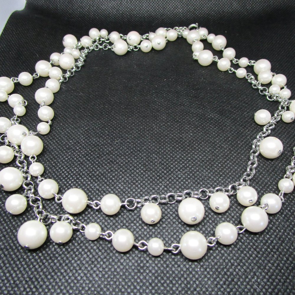 Ann Taylor Pearl Dangle Necklace